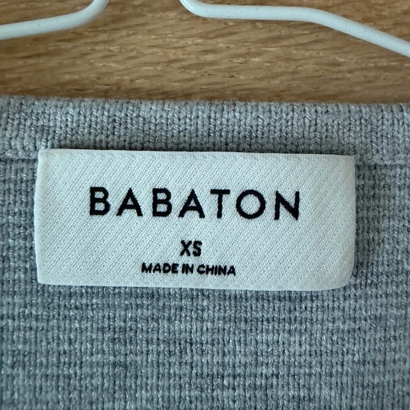 Babaton Heather Gray Notable Cardigan XS EUC - Picture 4 of 8